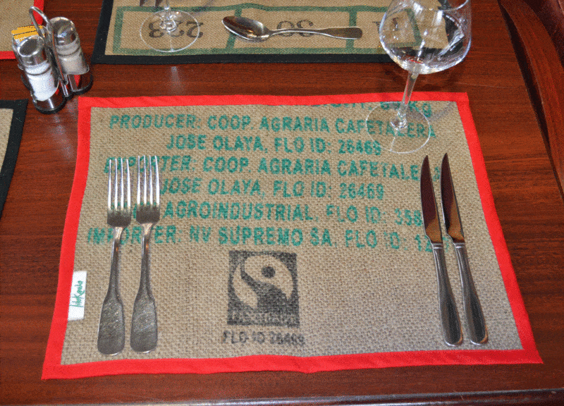 LILOKAWA_Set_table_rouge_WB
